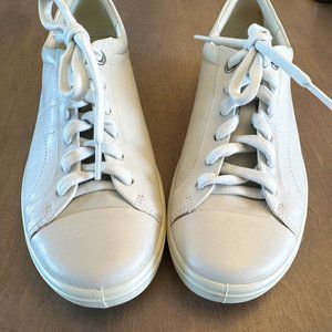 ECCO Women's Soft 7 Sneaker - 39EU/8 US